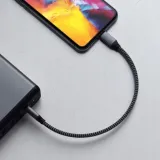 satechi-uniwersalny-ladujacy-kabel-usb-c-lightning-25cm-space-gray-kolor-czarny