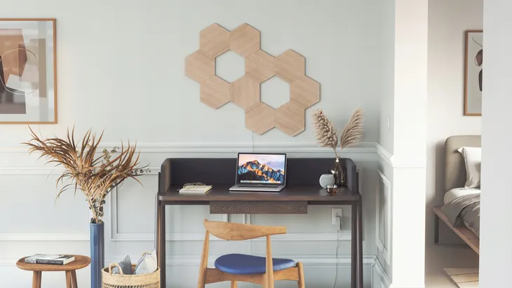 nanoleaf-elements-hexagons-3-dodatkowe-panele-swietlnych-led-wyglad-drewna-kod-producenta-nanoleaf-elements-hexagons-3