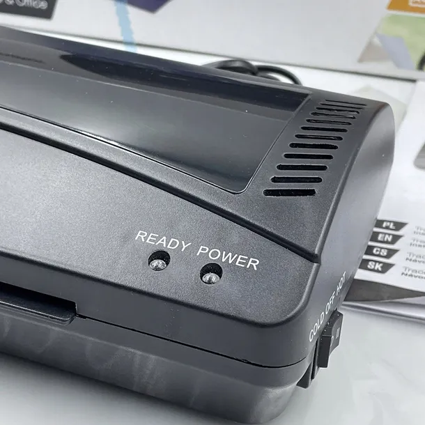 laminator-a4-laminarka-gratis-folie