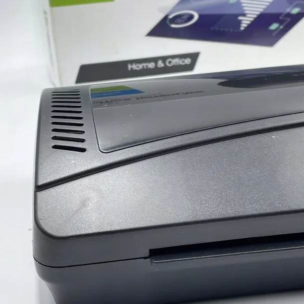laminator-a4-laminarka-gratis-folie