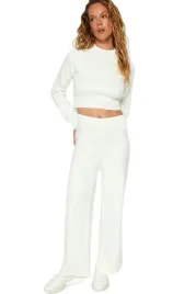 trendyol-komplet-damski-sweter-i-spodnie-bialy-bez-wzoru-l-5ea
