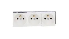 gniazdo-modulowe-potrojne-bez-blokady-biale-wp45x4578