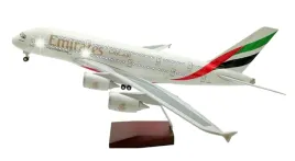 model-samolotu-emirates-airbus-a380-kolekcjonerska-replika-47cm-1-150-led