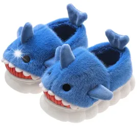 dzieciece-kapcie-domowe-pluszowe-cieple-miekkie-rekin-shark-30-31-blue