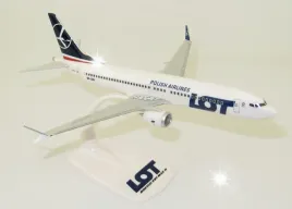 model-samolotu-boeing-737-max-8-lot-kolekcjonerska-replika-20cm-1-200