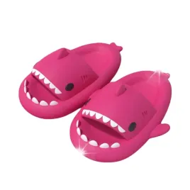 grube-klapki-na-basen-rekiny-antyposlizgowe-kapcie-shark-czerwone-red-42-43