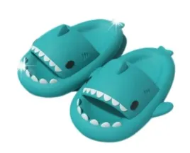 grube-klapki-na-basen-rekiny-antyposlizgowe-kapcie-shark-morskie-38-39