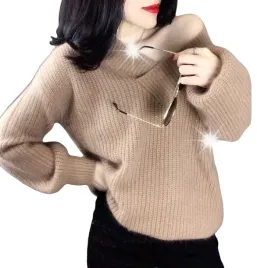 sweter-damski-z-dekoltem-w-serek-bezowy-prazkowany