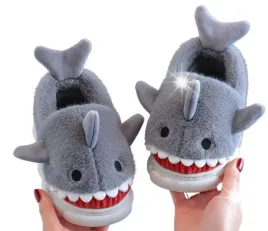 dzieciece-kapcie-domowe-pluszowe-cieple-miekkie-rekin-shark-30-31