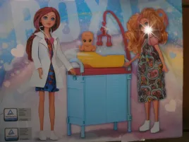 elefun-lalka-roxie-mama-u-ginekologa-akcesoria