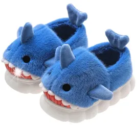 dzieciece-kapcie-domowe-pluszowe-cieple-miekkie-rekin-shark-32-33