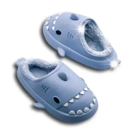 kapcie-domowe-pluszowe-rekiny-ocieplane-laczki-shark-36-37