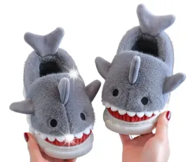 dzieciece-kapcie-domowe-pluszowe-cieple-miekkie-rekin-shark-28-29