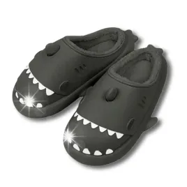kapcie-domowe-pluszowe-rekiny-ocieplane-laczki-shark-44-45