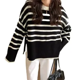sweter-damski-w-paski-over-size-cieply-czarny