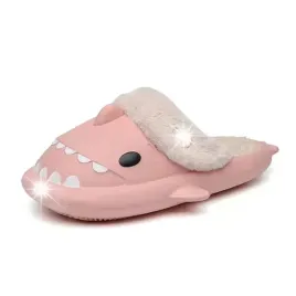 kapcie-domowe-pluszowe-rekiny-laczki-shark-38-39-zimowe