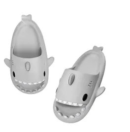 grube-klapki-na-basen-rekiny-antyposlizgowe-kapcie-shark-szare-42-43