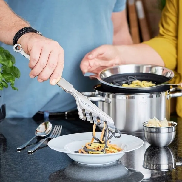 roesle-szczypce-do-makaronu-spaghetti