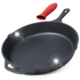patelnia-zeliwna-z-silikonowa-nakladka-na-raczke-na-indukcje-gaz-30-cm