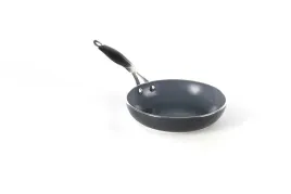 patelnia-aluminiowa-z-powloka-teflon-platinum-professional-nieprzywierajaca