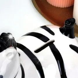 skarbonka-ceramiczna-zebra-figurka-na-pieniadze-dla-dzieci-na-prezent