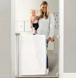 momcozy-barierka-zabezpieczajaca-dla-dzieci-rozsuwana-0-140-cm
