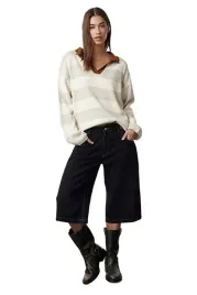 trendyol-sweter-damski-w-paski-z-kolnierzykiem-i-dekoltem-v-s-5ea-s-5-a