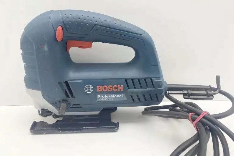 bosch-wyrzynarka-gst-8000-e-710w