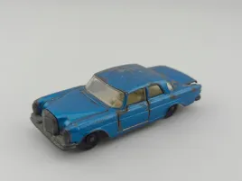 matchbox-mercedes-300se-300-se