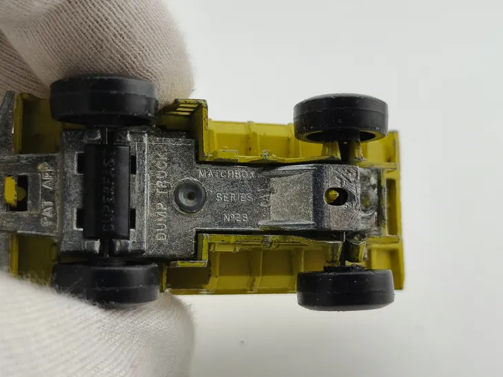 matchbox-dump-truck-marka-matchbox