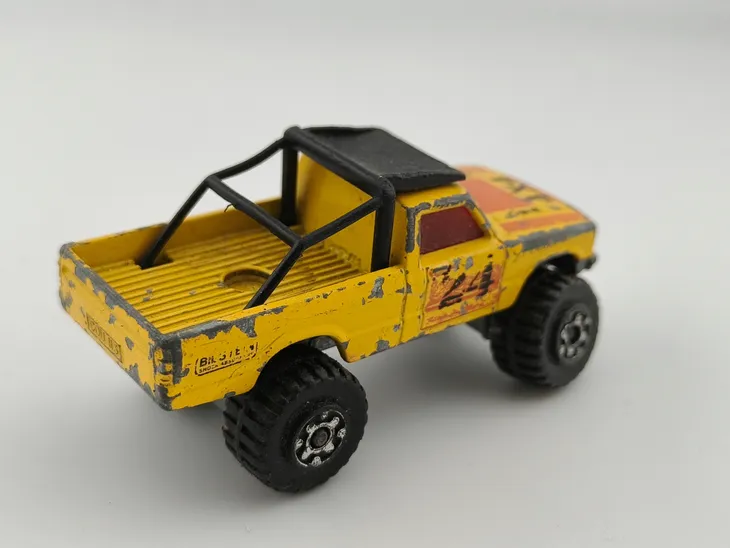 matchbox-4x4-open-back-truck-stan-nowy