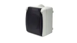 gniazdo-pojedyncze-z-uziemieniem-natynkowe-z-klapka-dymna-aqua-plus-ip54-bi