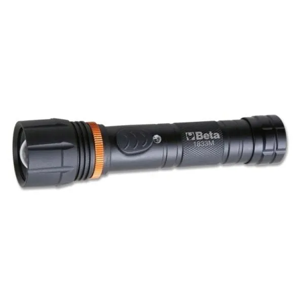 beta-latarka-led-700lm-3xaaa-1833m