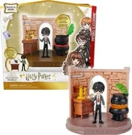 spin-master-ww-potions-classroom-6061847