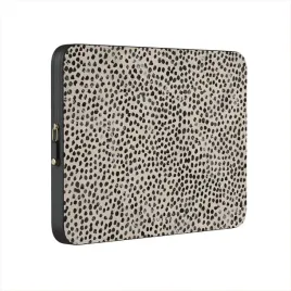 burga-almond-latte-etui-ochronne-na-laptopa-14