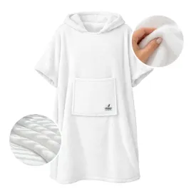 koc-bluza-kocobluza-narzuta-z-kapturem-bialy