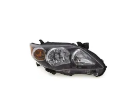 lampa-przednia-do-toyota-corolla-e140-e150-2009-2013-8111002b60-prawa