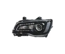 lampa-przednia-do-chrysler-300c-2015-2024-68214383ad-lewa