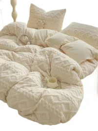 shein-bezowy-komplet-poscieli-z-wzorami-miekki-puszysty-160-220-1la