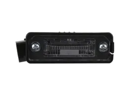 lampka-tablicy-rejestracyjnej-vw-passat-05-10