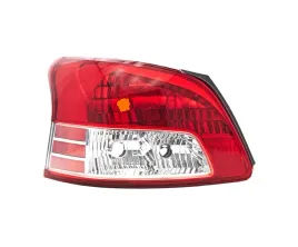 lampa-tyl-do-toyota-yaris-sdn-2006-2011-8156152550-lewa