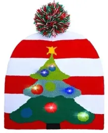 czapka-zimowa-led-swiateczna-swieta-swieci-choinka-ciepla-kolorowa-swiecaca