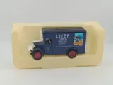 lledo-lner-express-parcels-service-boxed