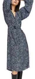 vero-moda-czarna-sukienka-midi-w-drobny-wzor-z-dekoltem-serek-s-xqh