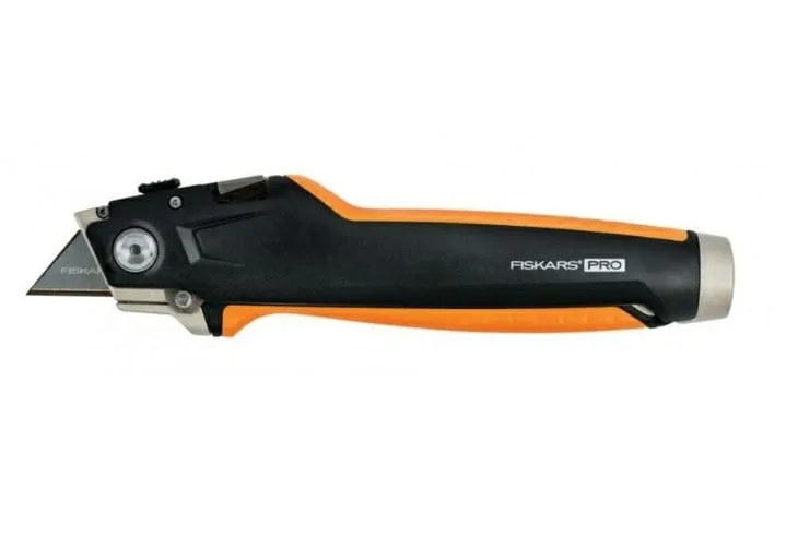 fiskars-noz-budowlany-carbonmax