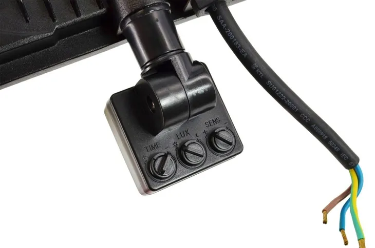 awtools-reflektor-slim-led-30w-ruch-temperatura-barwowa-4000-k