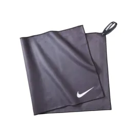 nike-recznik-szybkoschnacy-na-basen-nessd129
