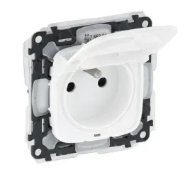 legrand-allure-gniazdo-z-przeslona-bialy-755304755934