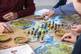 lupy-iuvi-games-rodzaj-podstawa