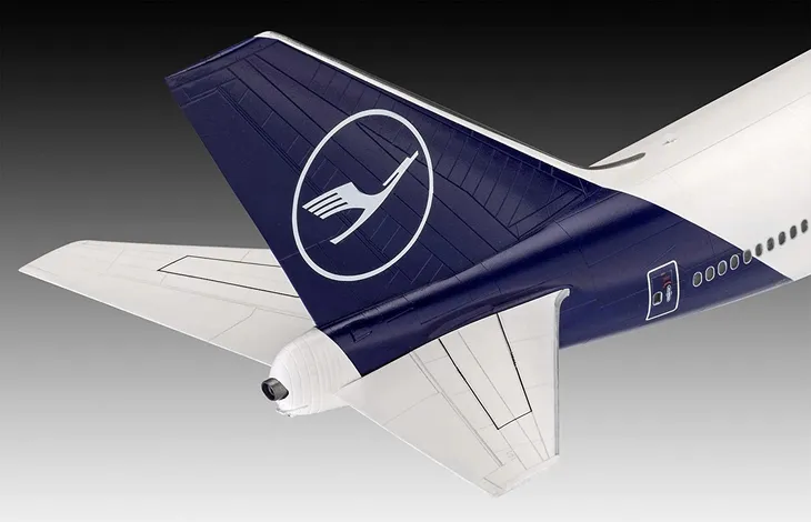 samolot-1-144-boeing-747-8-lufthansa-skala-skala-1-144